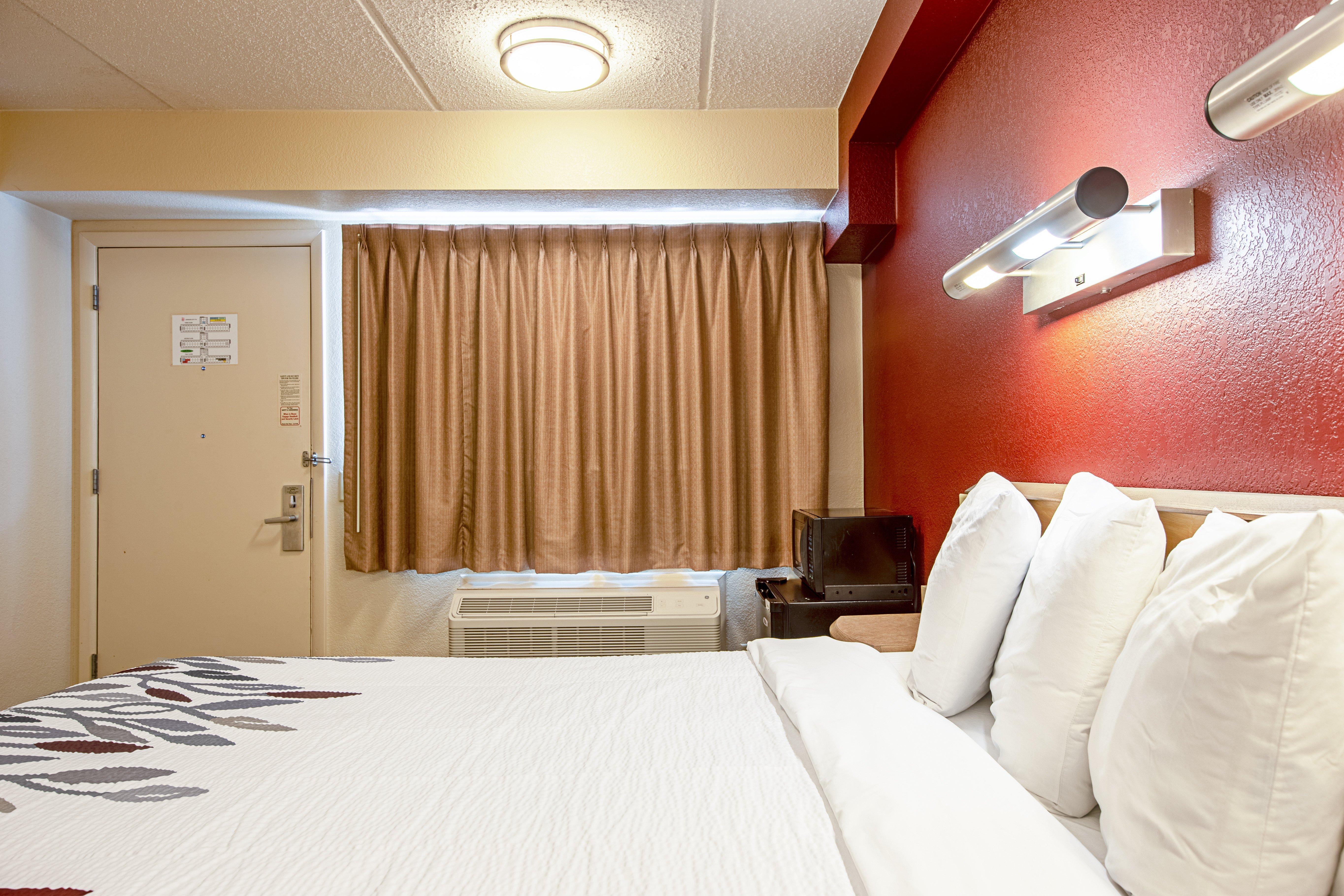 Red Roof Inn Canton Esterno foto