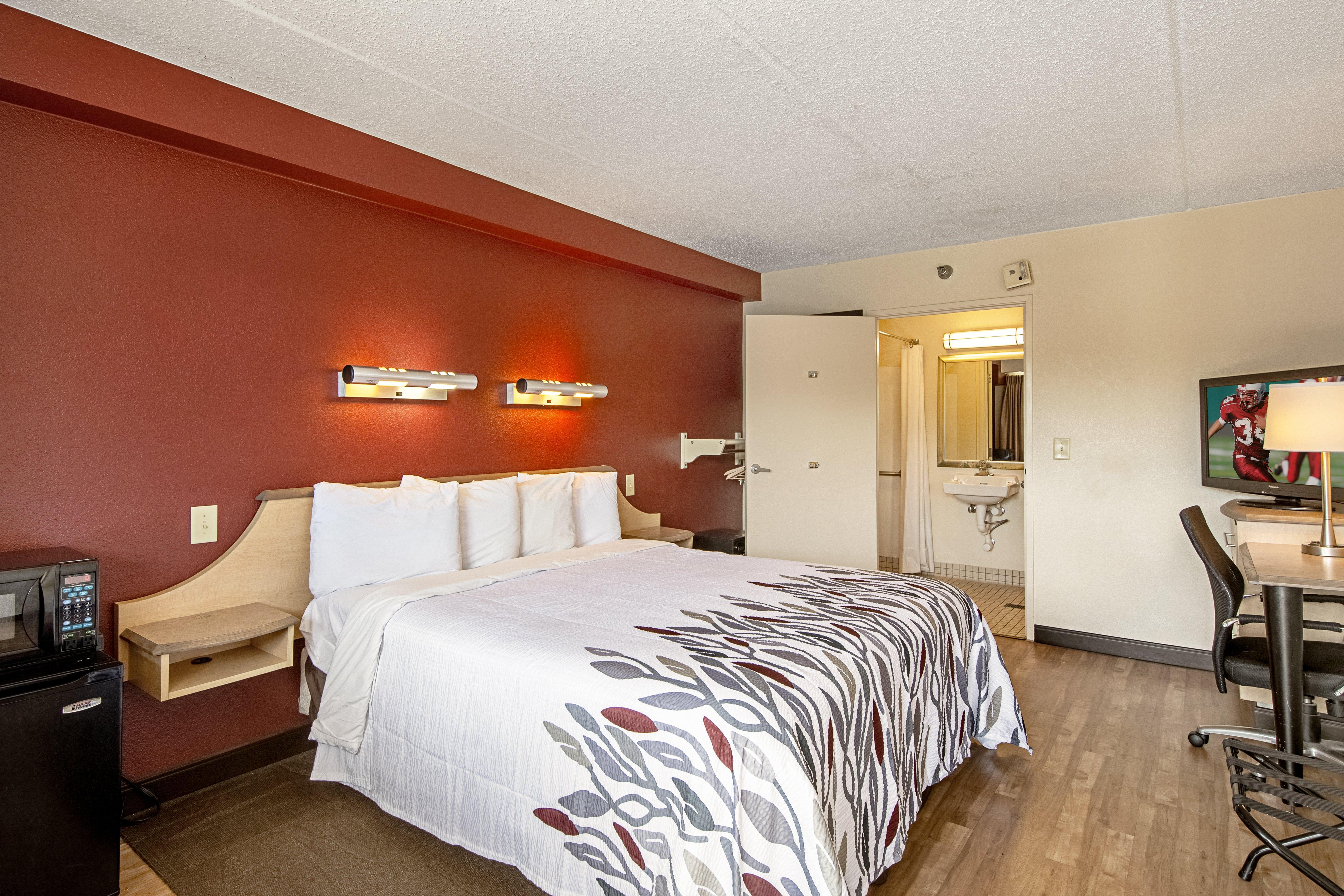 Red Roof Inn Canton Esterno foto